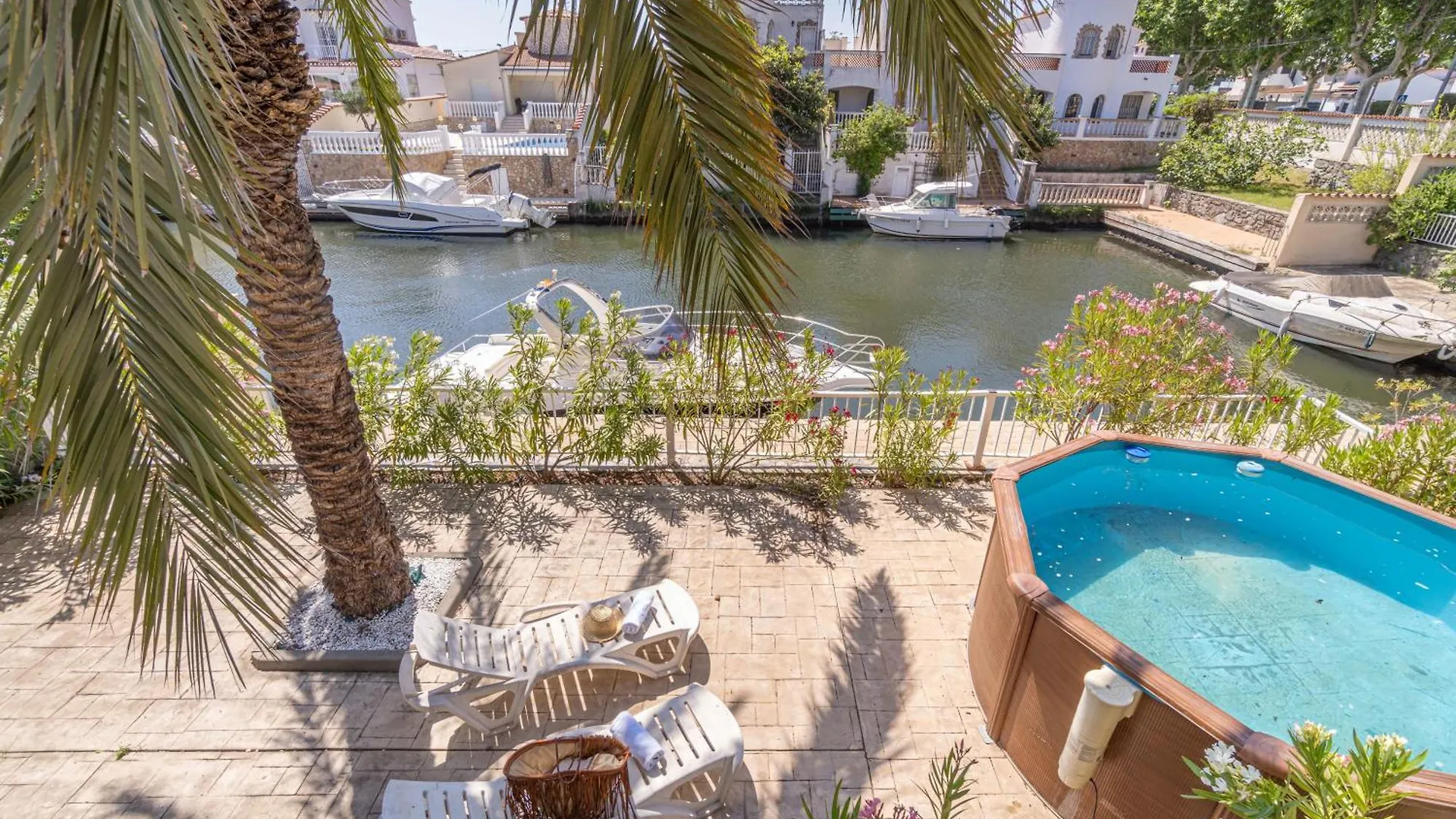 Jouvacations Villa 2 Freser Empuriabrava 0*,
